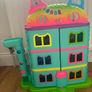 Gabby's Party Dollhouse & Add ons Image 3