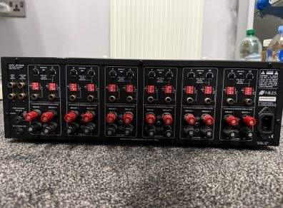 Niles multi zone amplifier