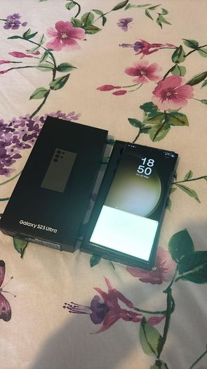 Samsung galaxy s23 ultra green 256GB with box repair
