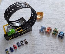 Hot Wheels Monster Truck Epic Loop Set