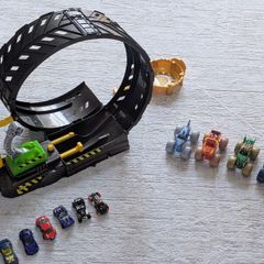 Hot Wheels Monster Truck Epic Loop Set