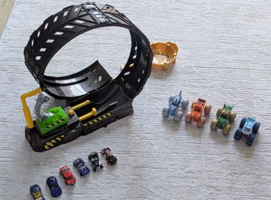 Hot Wheels Monster Truck Epic Loop Set