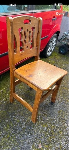Dining Room Table & Chairs