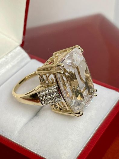 Gold Ring from the Tomas Rae collection, made of 14k Gold
