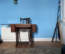 Antique sewing machine - Singer