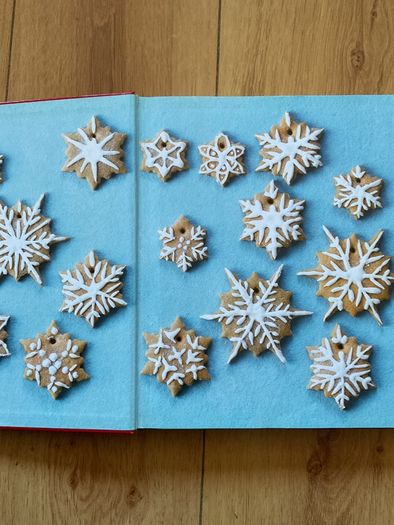 Nigella Christmas Cookbook