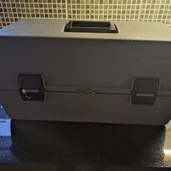 Storage box
