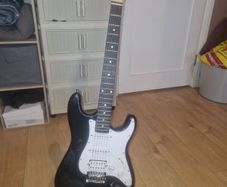 Donner Electric Guitar and Marshall Amp like new unwanted Christmas present