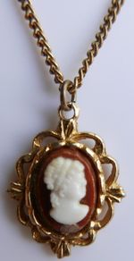 Vintage Cameo Pendant Necklace On Gold Tone Necklace Chain