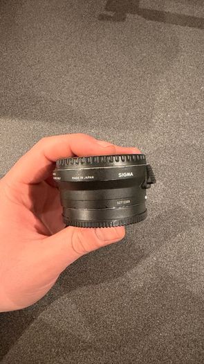 Sigma lens mount converter mc-11 canon EF lens  - sony E camera