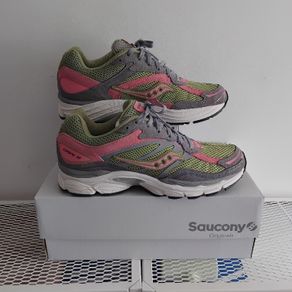 saucony omni