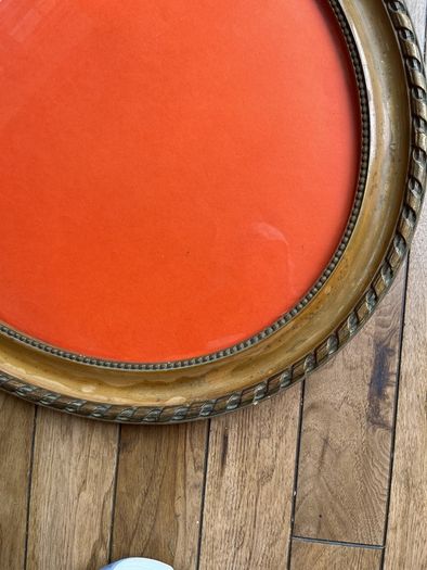 Antique Oval Gold picture frame with decorative rope & twist moulding