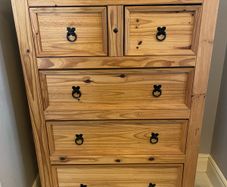 Chest of drawers