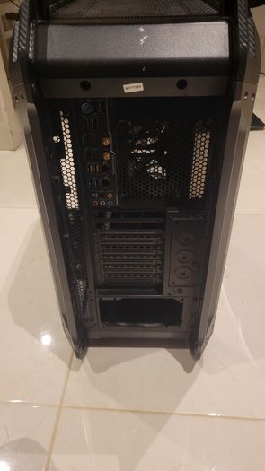 2 PC Cases and motherboard Z390 Designare