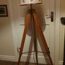 Tripod lamp Image 4