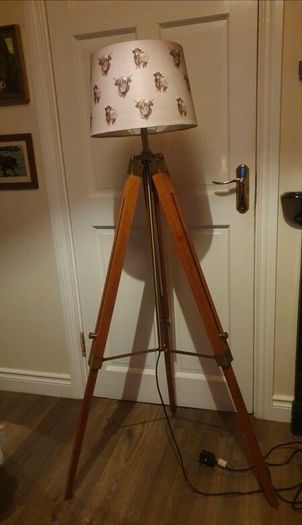 Tripod lamp