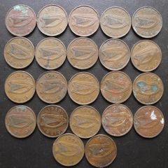 22 Irish half pennies (1940-1967)
