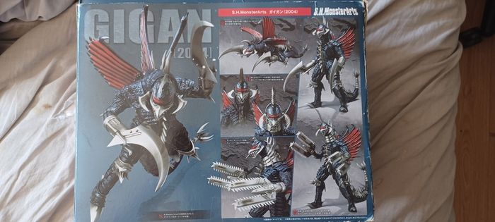 Sh Monsterarts Gigan (2004, first release)