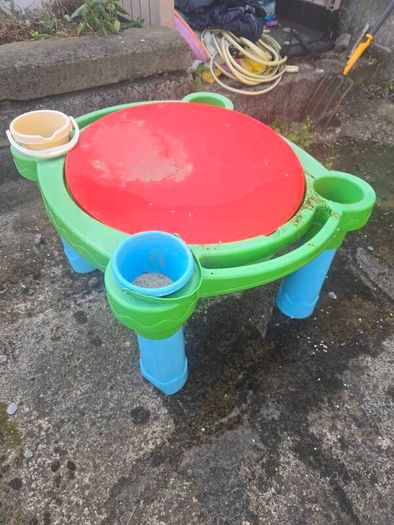 Kids garden toys, slide, sandpit & basketball stand