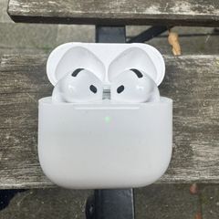 Apple Airpods 4th Gen