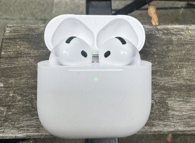 Apple Airpods 4th Gen