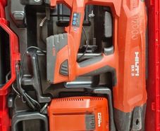 Hilti BX3 battery operated nail gun