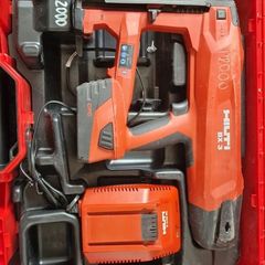Hilti BX3 battery operated nail gun