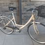 ladies city bike( can deliver) Image 4
