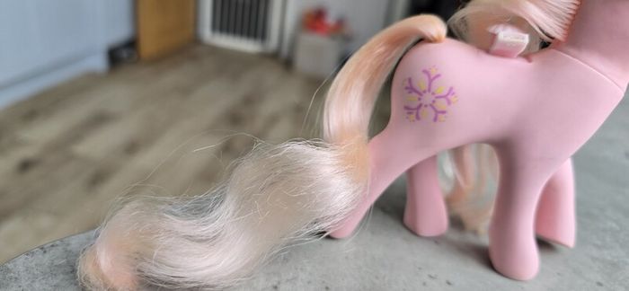 Honeysuckle Flutter Ponies MLP G1 My Little Pony
