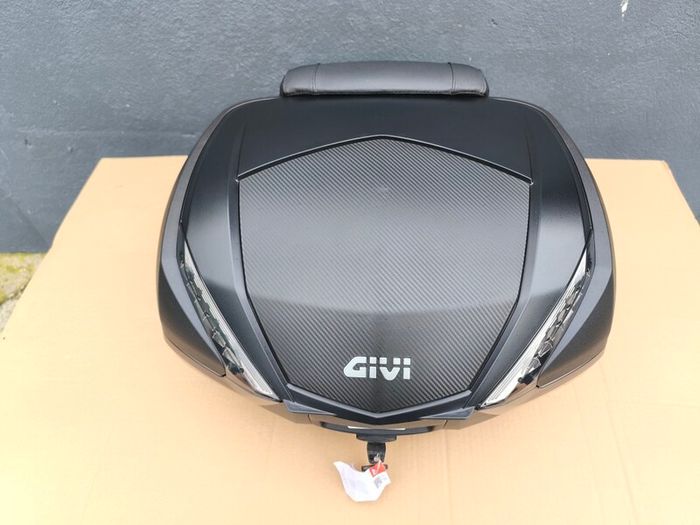Givi Monokey V47 Top Case & Accessories