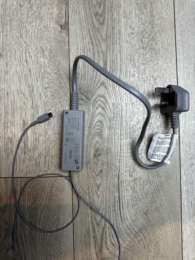 Wii U Console Bundle + Mario Maker + NSMBU
