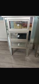 2 mirror bedside locker