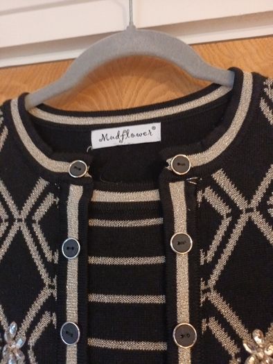Mudflower Black Jumper.  S.  S-M - 12.  New.