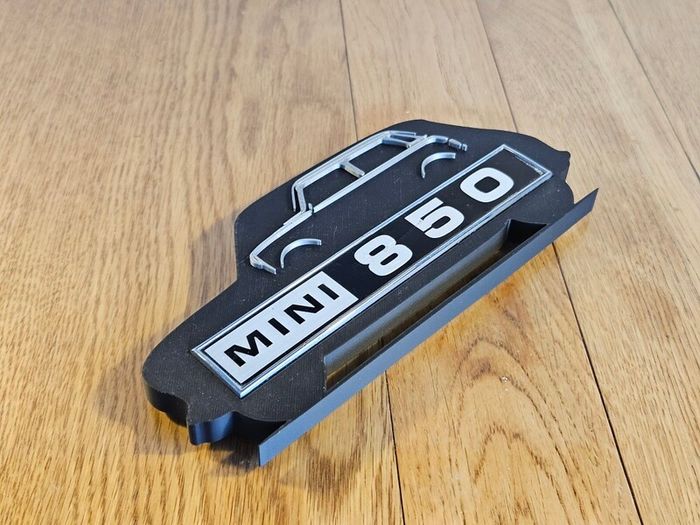 1970s Mini Badge