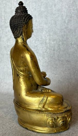Amitabha  Buddha - Gilt Bronze,Signed