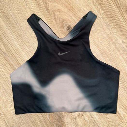 Nike dri-fit sports bra in size S/36