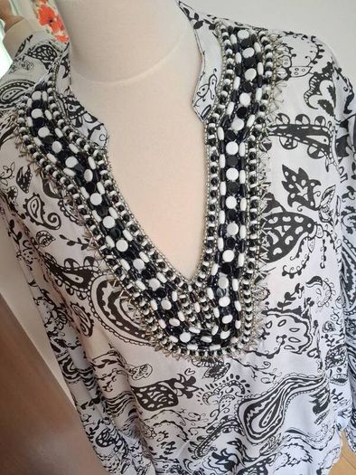 Monari Embellished Black/White Top Size 40 L