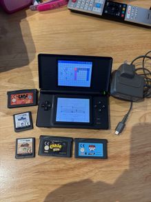 Nintendo DS Lite with games