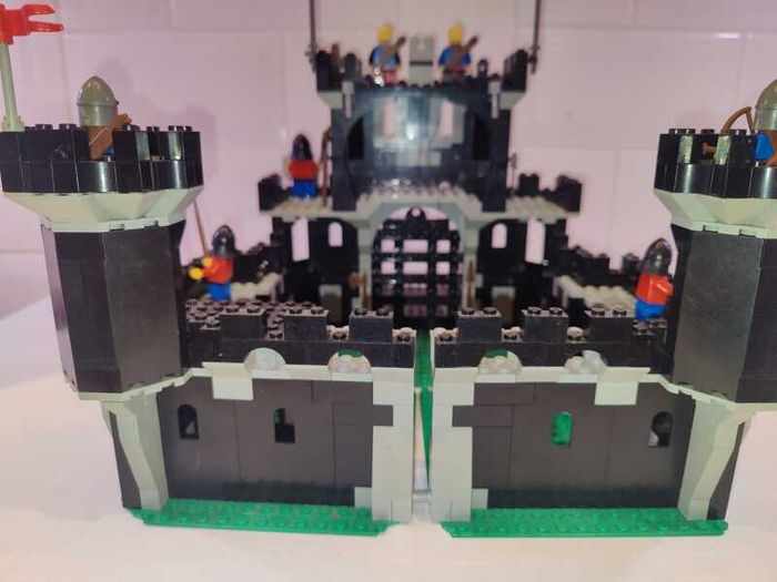 Lego - Black Monarchs Castle 6085