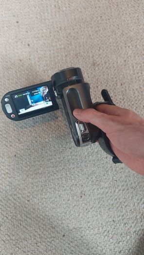 Samsung HMX-105 Camcorder