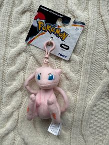 Tomy Pokemon Mew Plush Soft Dangler Hanger Clip Keychain new DIRTY Please look at the pictures