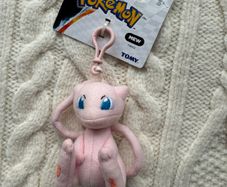Tomy Pokemon Mew Plush Soft Dangler Hanger Clip Keychain new DIRTY Please look at the pictures