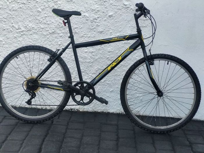 Mountain Bikes  X 2  150 As A Pair Or 85 Each