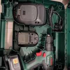 Bosch Combi Drill + 2 batteries