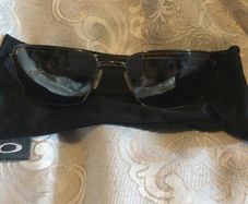 Oakley Square model 004075 in polished or tungsten frame colour.