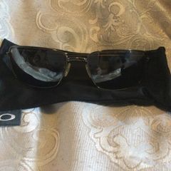 Oakley Square model 004075 in polished or tungsten frame colour.
