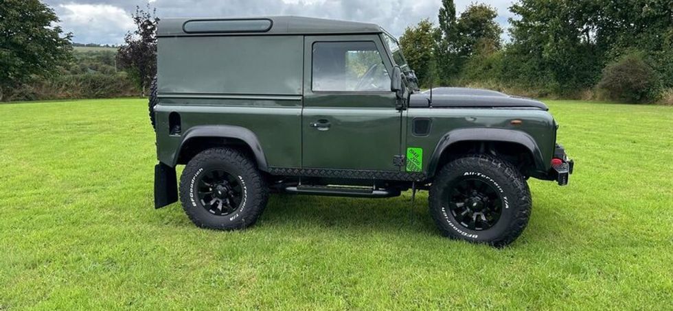 Land Rover Defender 2006