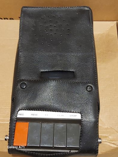 Vintage Carousel Jones Solid State Cassette Tape Recorder Model Et-1016 in lovely case, with Power supply, excellent condition