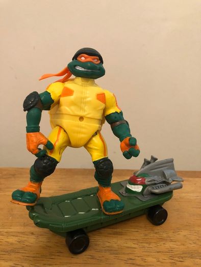 TMNT Thrashin Mike Ninja Turtle Action Figure With Skateboard