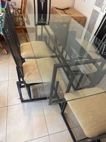 Glass table and 6 Chairs
